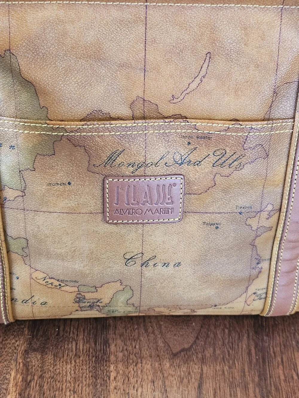 VTG Alviero Martini Prima Classe Italian Leather Map Print Shoulder Bag Rare